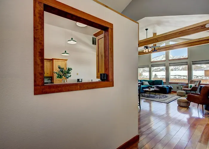 Twin Pines Cabin In Wilderness Ranch On Hwy 21, Amazing Views, 20 Ft Ceilings, Fully Fenced Yard, Pet Friendly, , Go Paddle Boarding At Lucky Peak, Or Snowshoeing In Idaho City And Take In The Hot Springs, Sleeps 10!